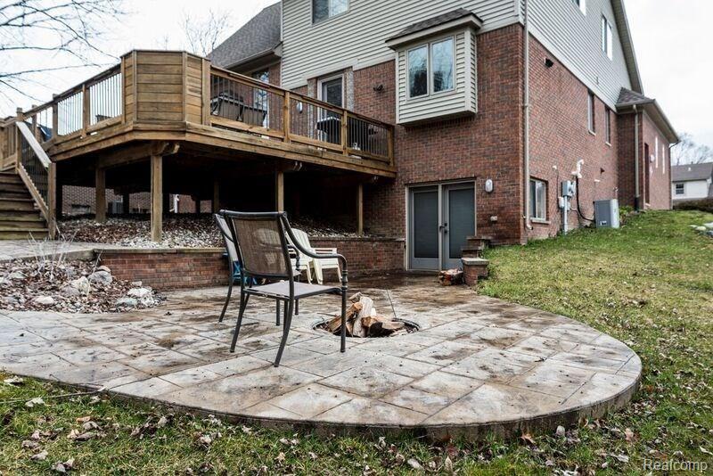 2958 Ranieri Drive Troy, MI 48085 - Photo 3 of 29 r3.jpg