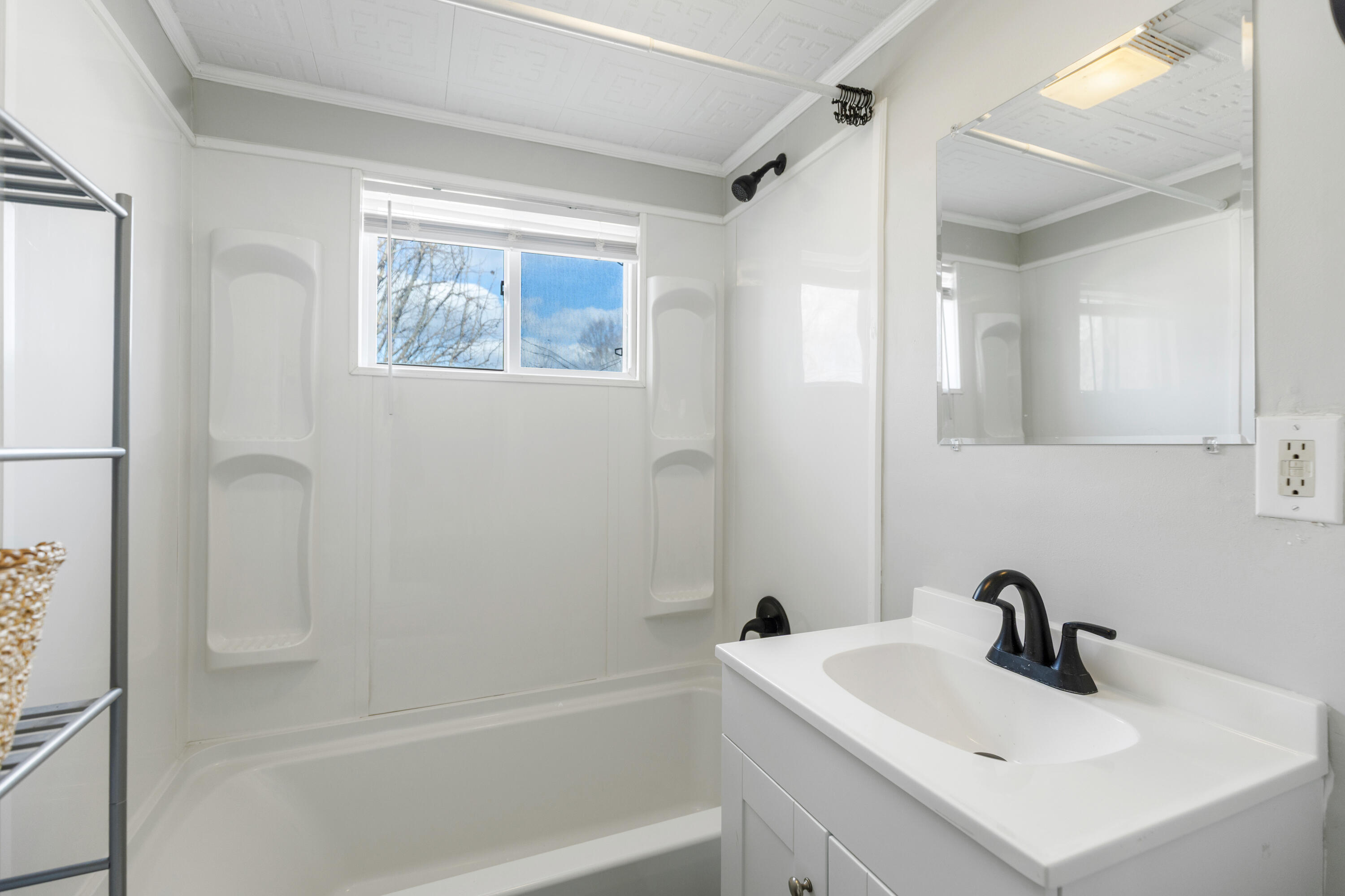 111 Brown Street Athens, TN 37303 - Photo 20 of 26 146A0947