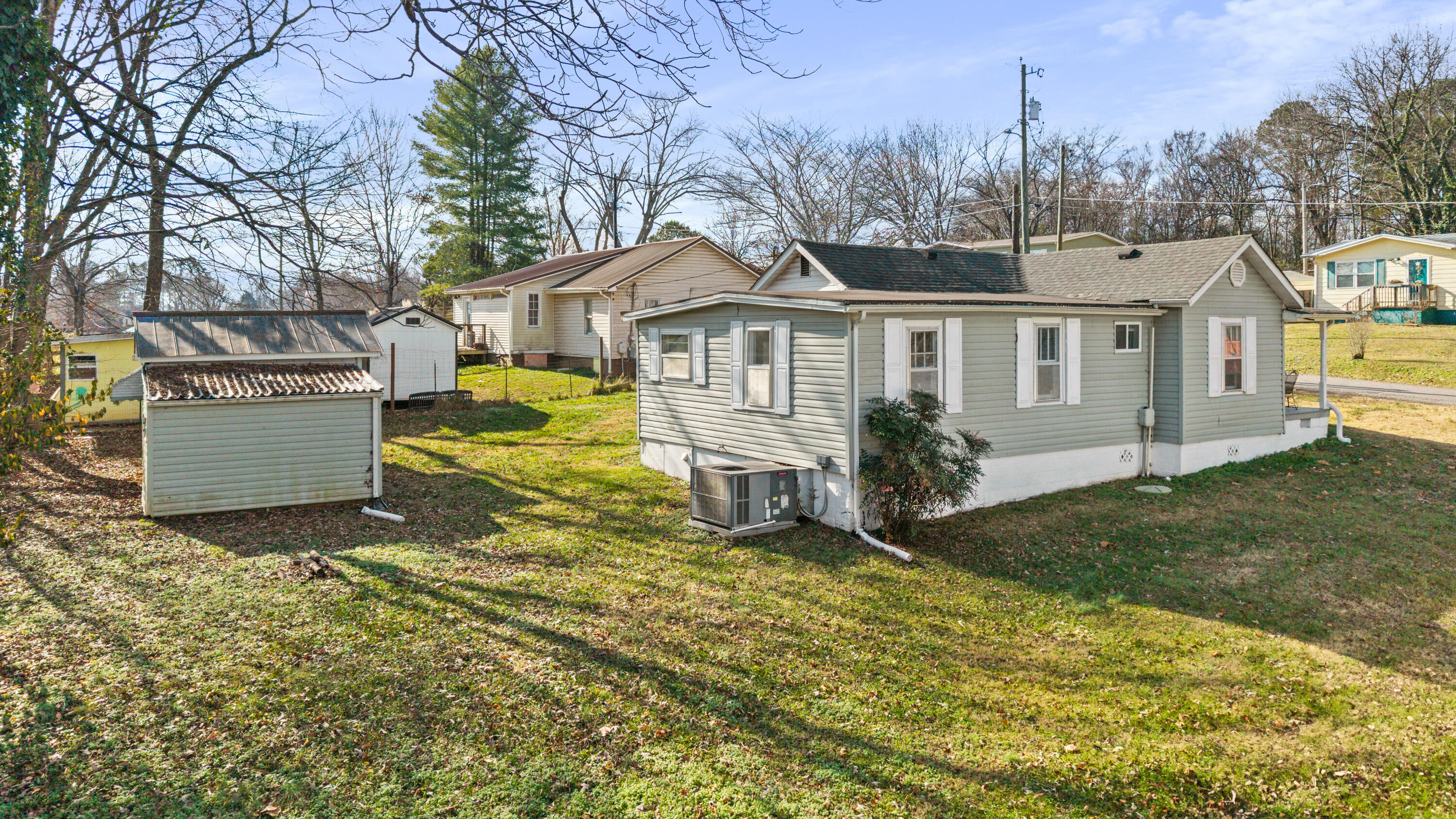 111 Brown Street Athens, TN 37303 - Photo 5 of 26 5