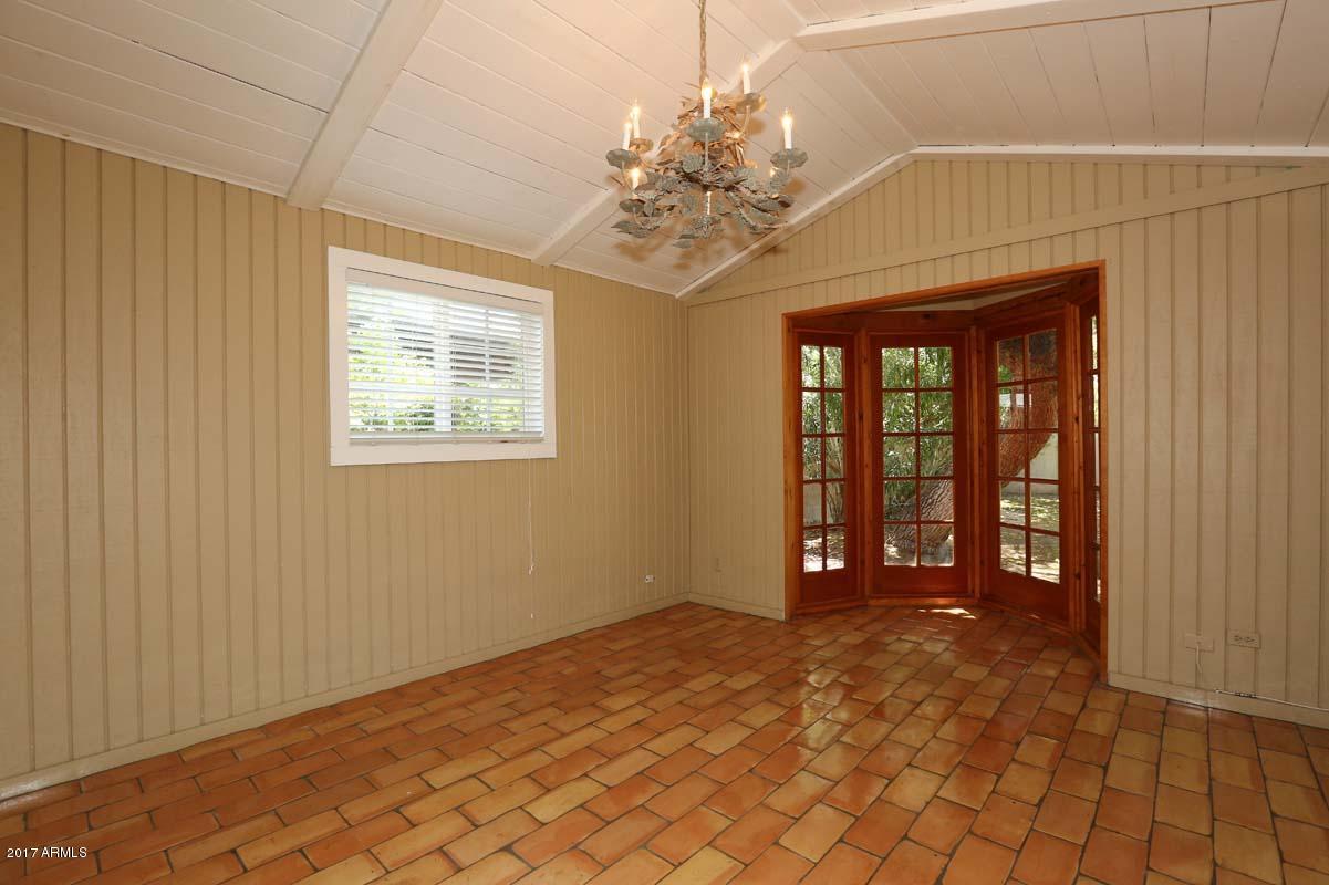 5214 North 33rd Street Phoenix, AZ 85018 - Photo 14 of 40 Den-Study