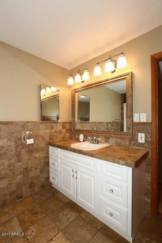5214 North 33rd Street Phoenix, AZ 85018 - Photo 15 of 40 Hall Bath