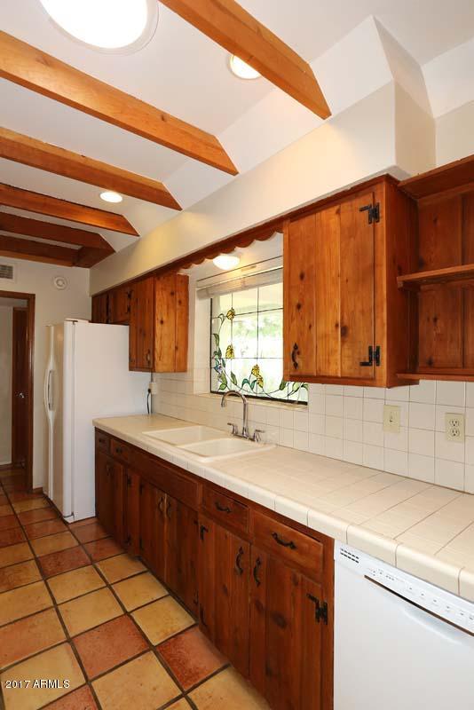 5214 North 33rd Street Phoenix, AZ 85018 - Photo 21 of 40 Kitchen3