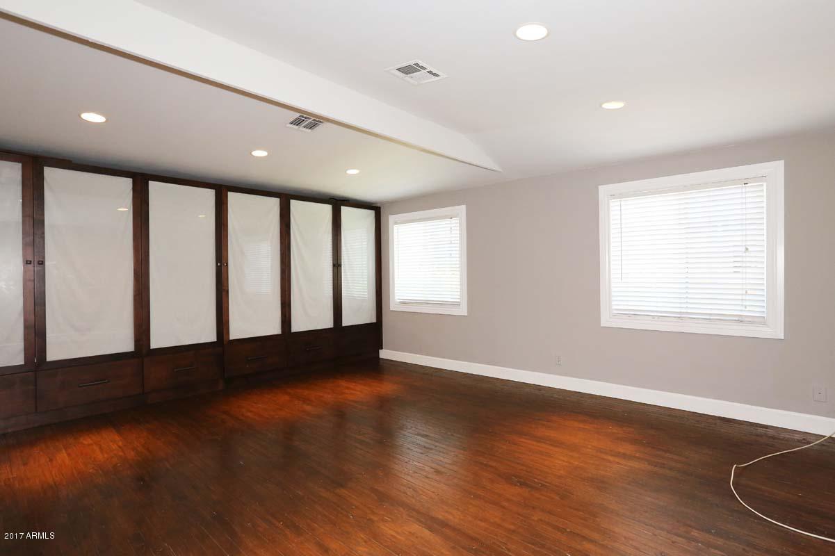 5214 North 33rd Street Phoenix, AZ 85018 - Photo 4 of 40 2nd Guest Bedroom