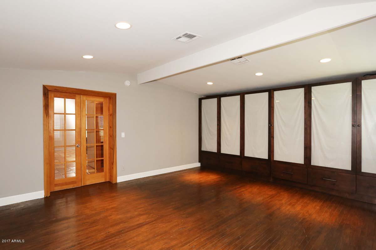 5214 North 33rd Street Phoenix, AZ 85018 - Photo 9 of 40 2nd Guest Bedroom2