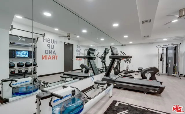 $3,672 | 11445 Riverside Drive, Unit 208, North Hollywood, CA 91602