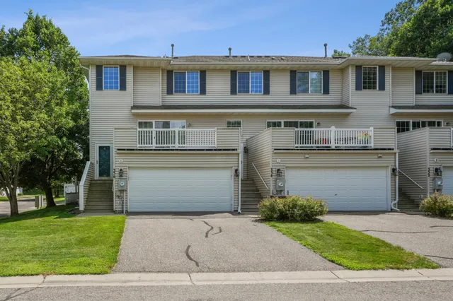 $260,000 | 356 Gironde Court, Woodbury, MN 55125