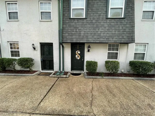 $1,400 | 1824 Hickory Avenue, Unit A, Harahan, LA 70123