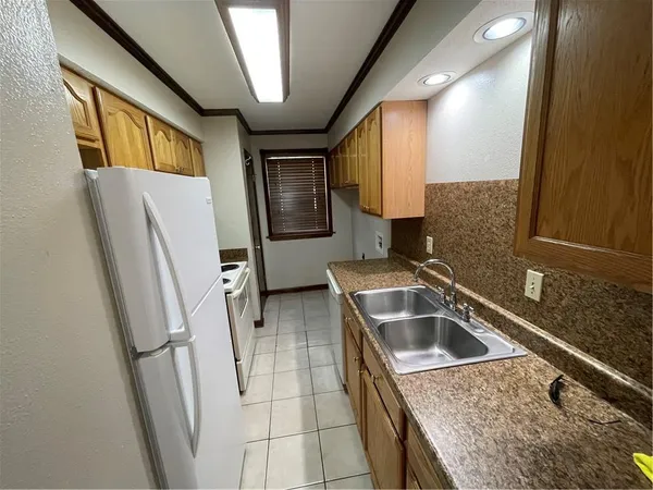 $1,350 | 1824 Hickory Avenue, Unit A, New Orleans, LA 70123