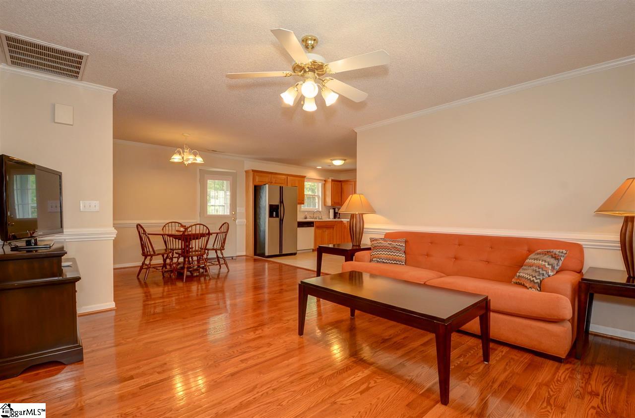 113 Cosmos Lane Greer, SC 29651 - Photo 4 of 22 Gallery Image 4