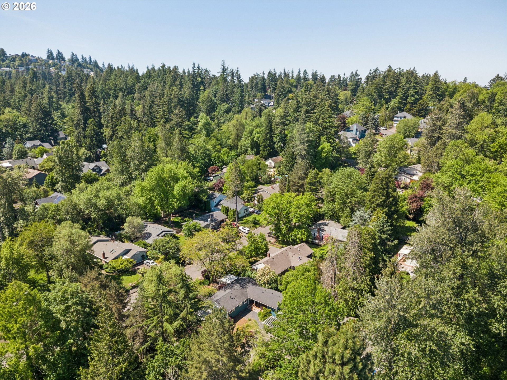 10835 Southwest 39th Avenue Portland, OR 97219 - Photo 40 of 43