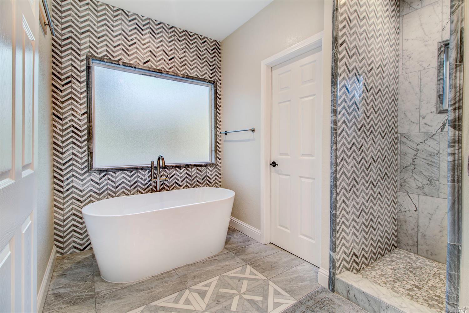 7100 Itchy Acres Road Granite Bay, CA 95746 - Photo 6 of 44 Gallery Image 6