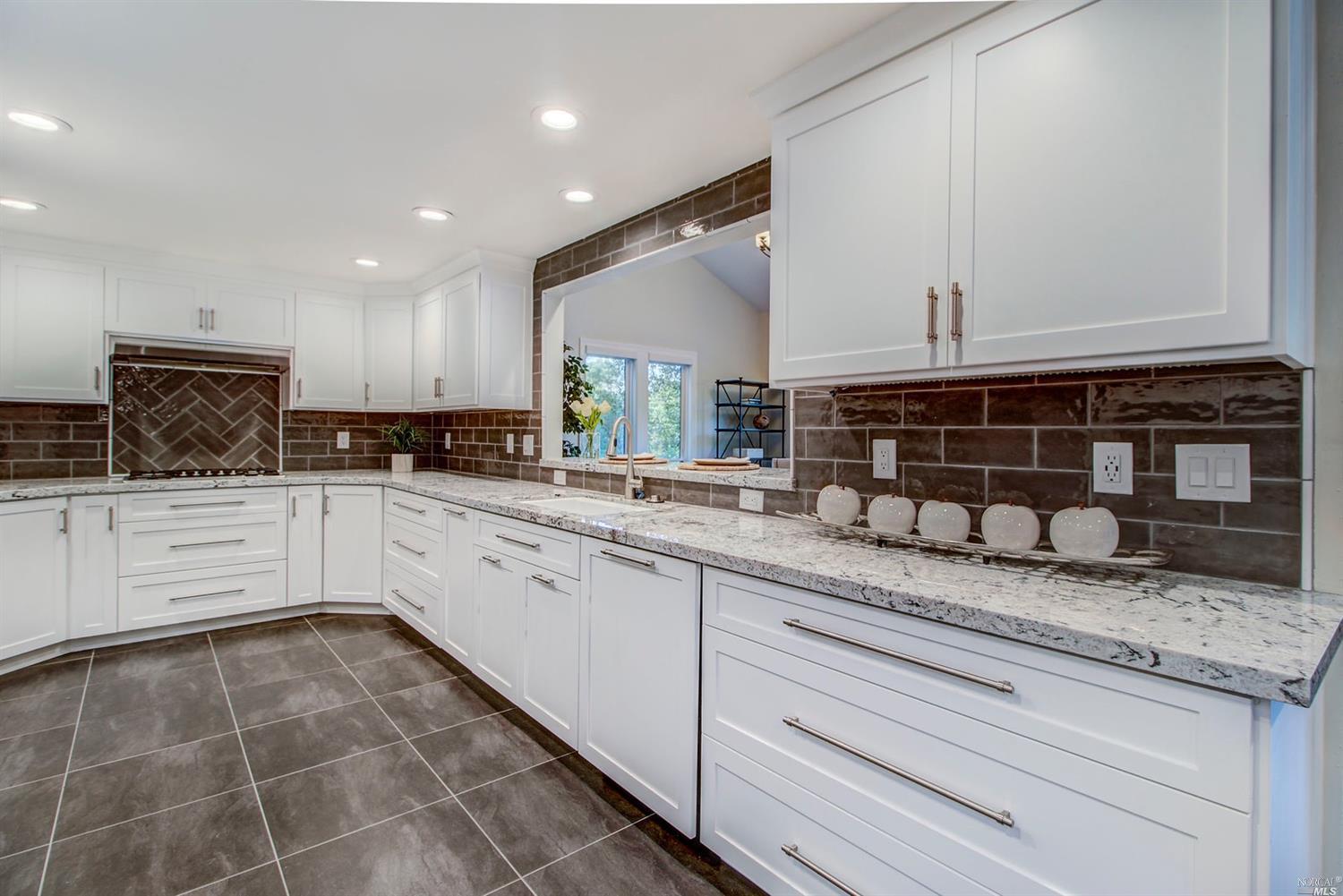 7100 Itchy Acres Road Granite Bay, CA 95746 - Photo 9 of 44 Gallery Image 9