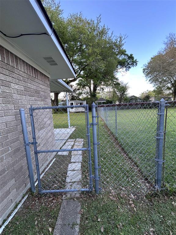 722 East Division Street Jennings, LA 70546 - Photo 40 of 45