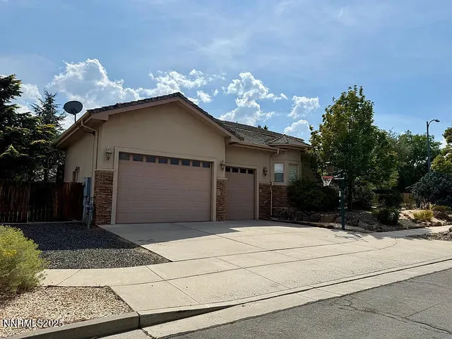 $3,600 | 1498 Washington Street, Reno, NV 89503