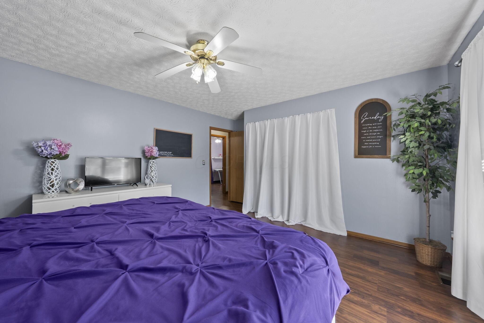 3290 Pine Valley Road Columbus, OH 43219 - Photo 24 of 39 Bedroom 2