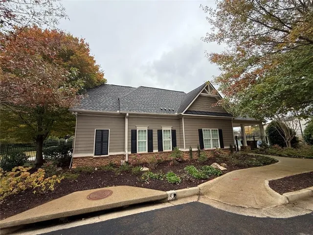 a view of a tennis court
