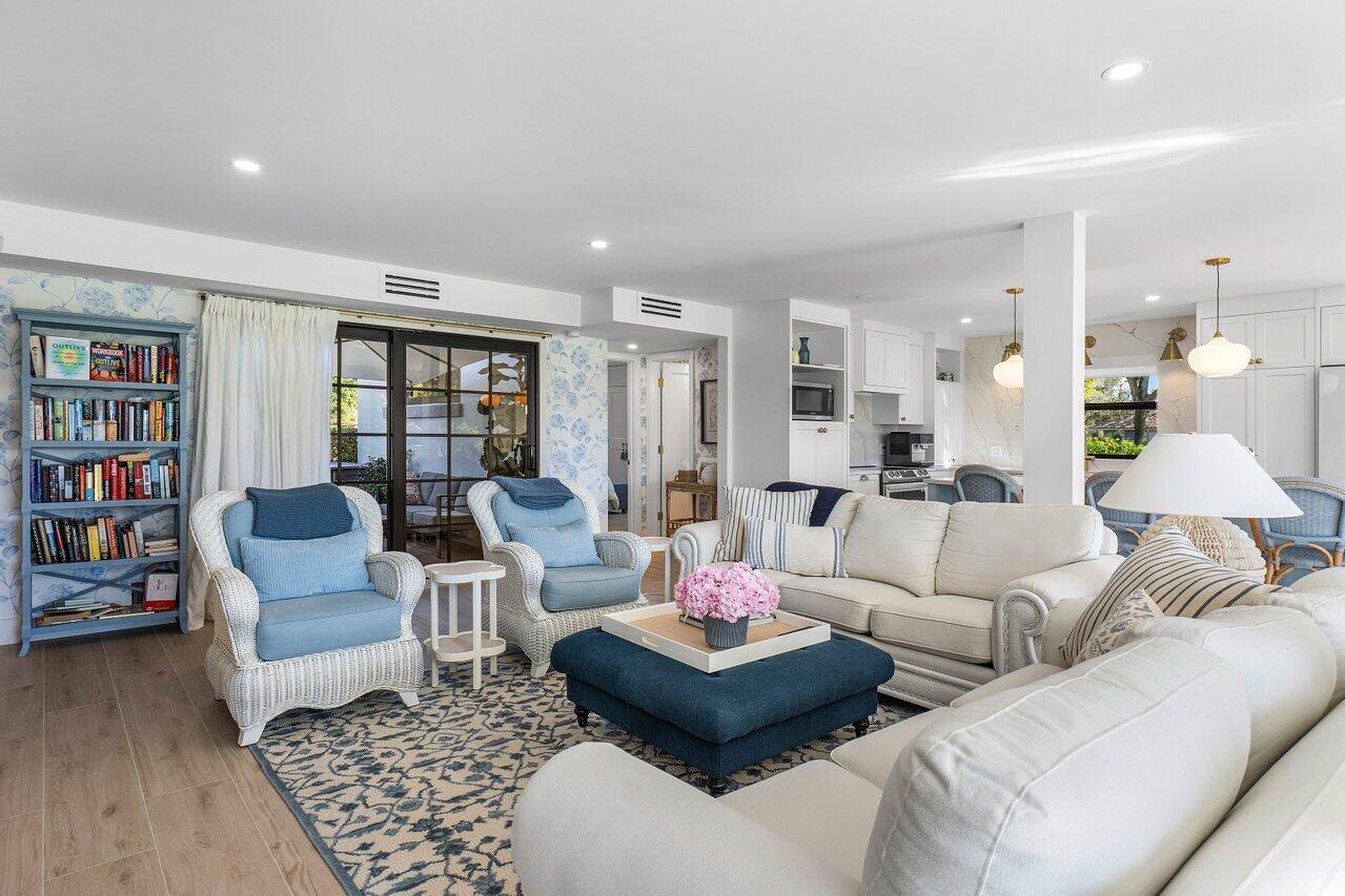 10111 Quail Covey Road, Unit HIBISCUS N Boynton Beach, FL 33436 - Photo 8 of 54 Interior living area