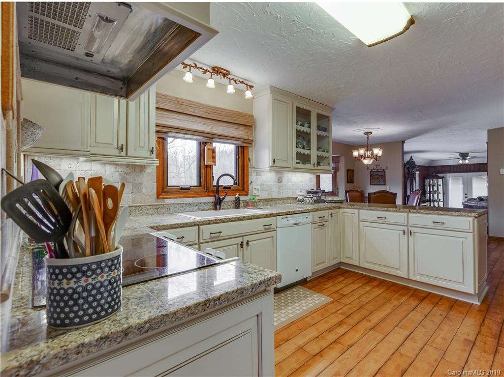 883 Spring Brook Waynesville, NC 28786 - Photo 15 of 40