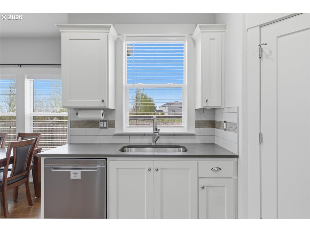 6316 Northeast Planter Street Albany, OR 97321 - Photo 14 of 48