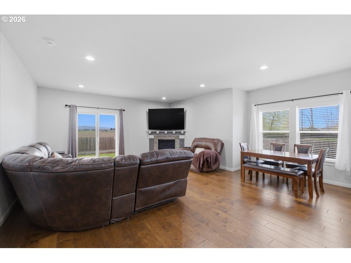 6316 Northeast Planter Street Albany, OR 97321 - Photo 19 of 48