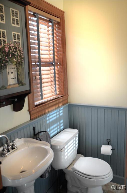 2250 River Road Mount Bethel, PA 18343 - Photo 23 of 43 MAIN FLOOR BATH