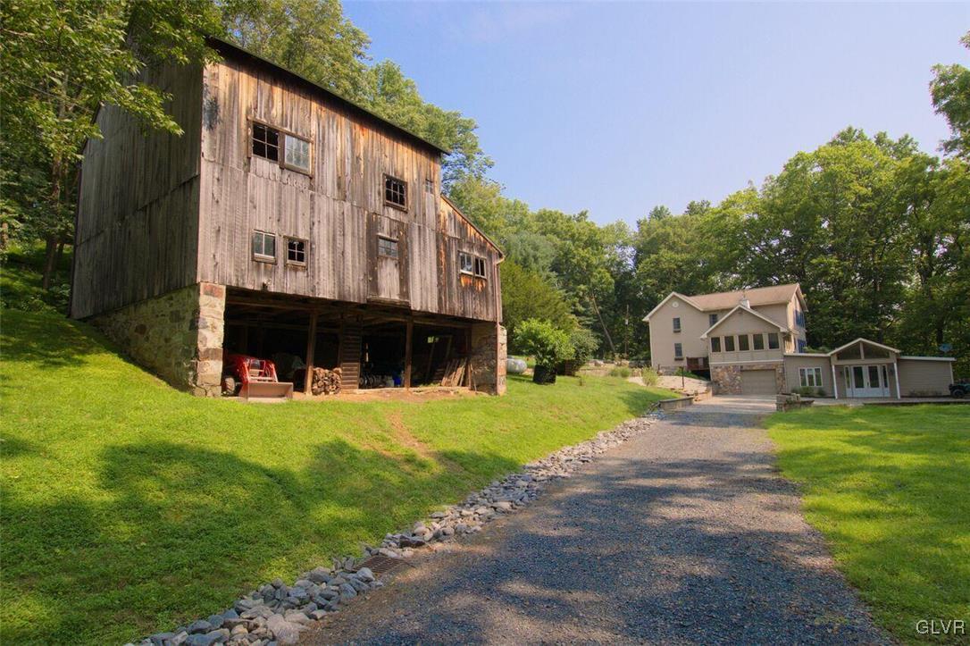 2250 River Road Mount Bethel, PA 18343 - Photo 42 of 43 WEATHERED BARN OFFERING MANY POSSIBILITIES