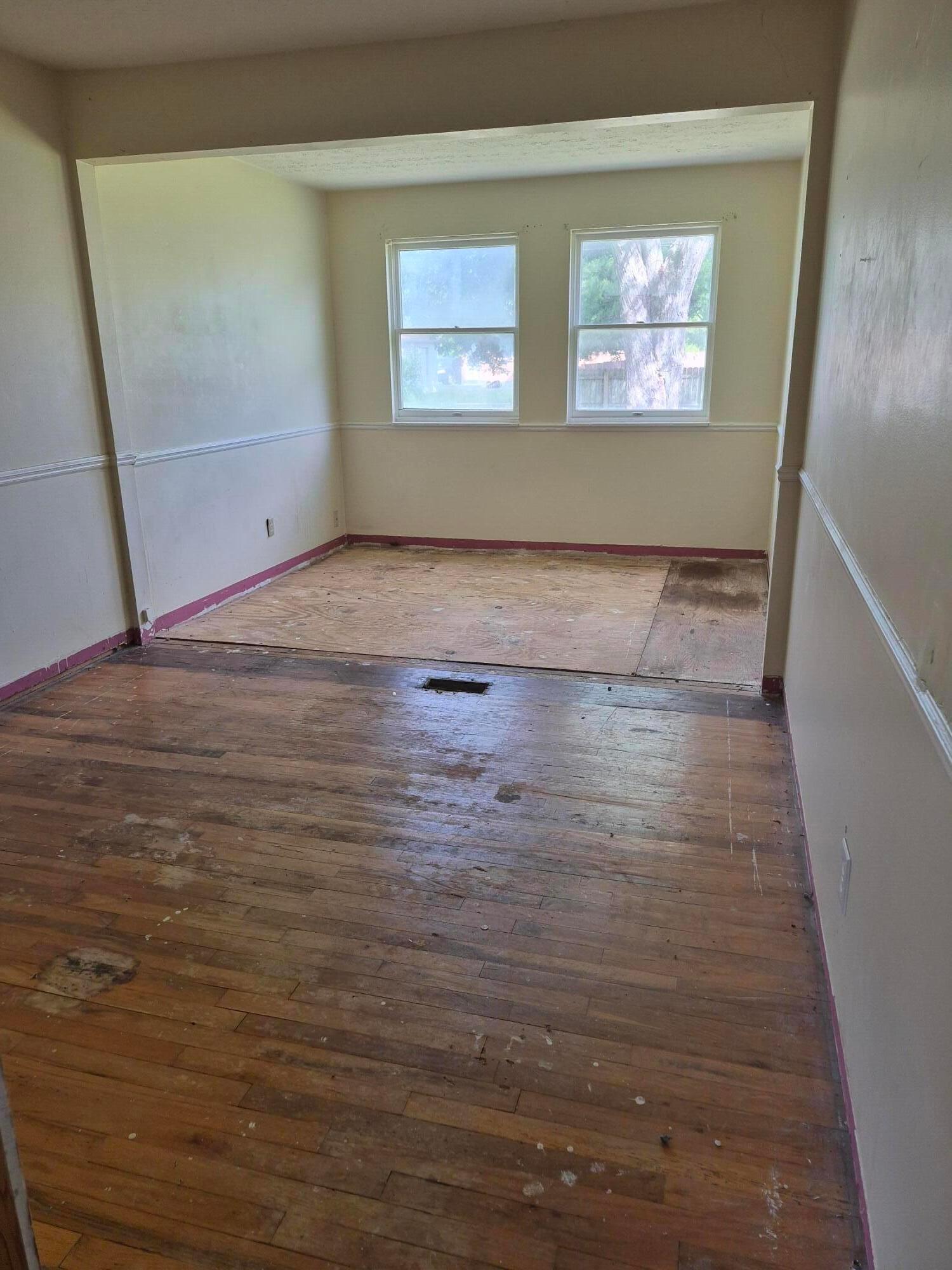 1870 Lonsdale Road Columbus, OH 43232 - Photo 7 of 12 Bedroom one