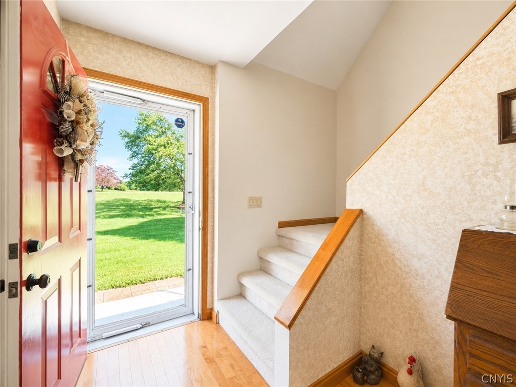 373 Luce Road Lansing, NY 13073 - Photo 6 of 35