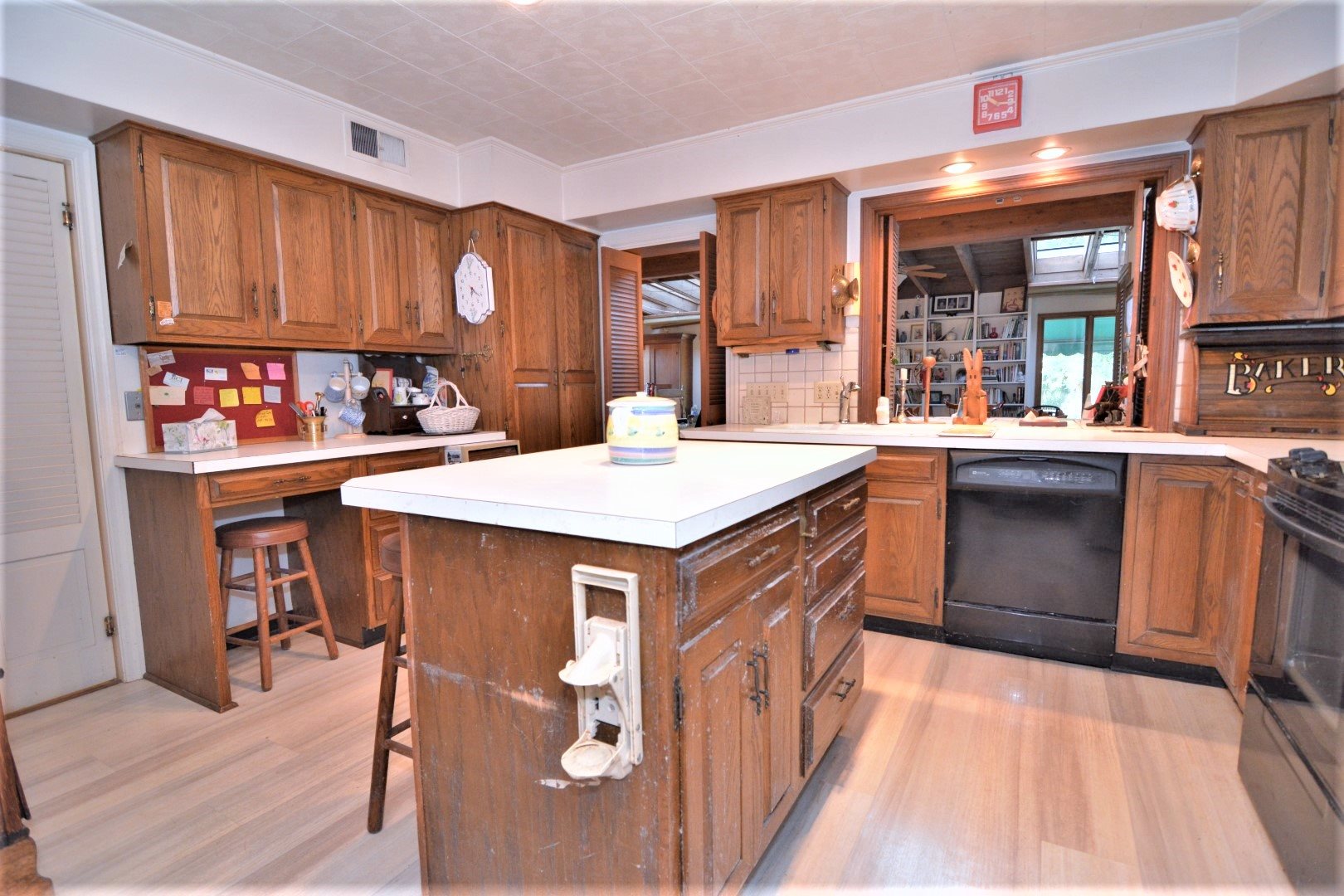 8203 Newburgh Road Evansville, IN 47715 - Photo 14 of 32 Gallery Image 14