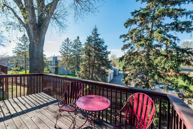 $179,900 | 10650 Kumquat Street Northwest, Unit 504, Coon Rapids, MN 55448