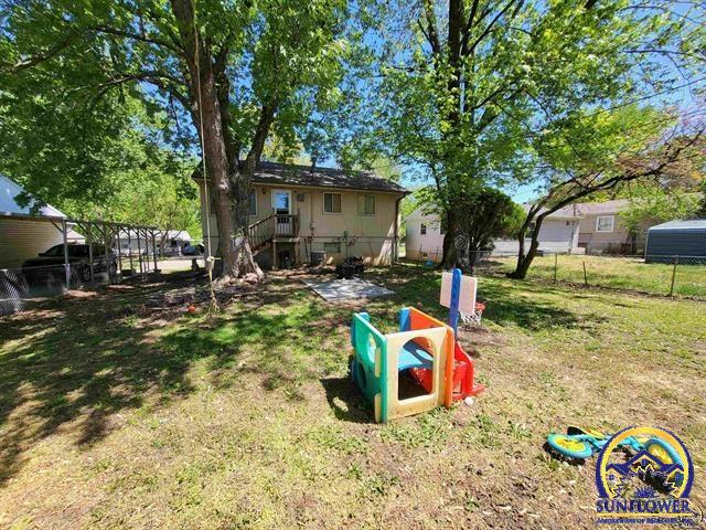 841 Southeast Brookside Drive Topeka, KS 66607 - Photo 2 of 2