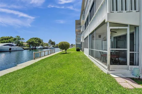 $229,900 | 455 Paradise Isle Boulevard, Unit 104, Hallandale Beach, FL 33009