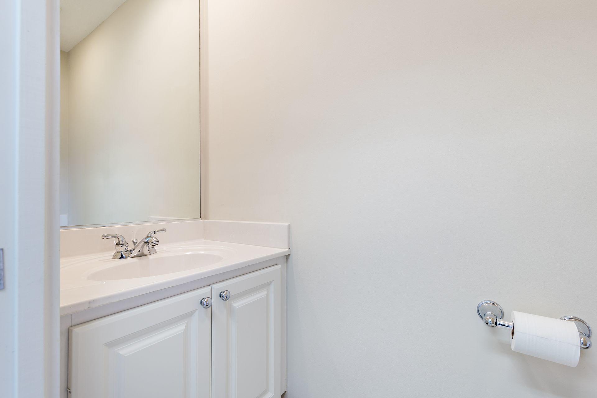3280 West Community Drive Jupiter, FL 33458 - Photo 14 of 37 Powder Room