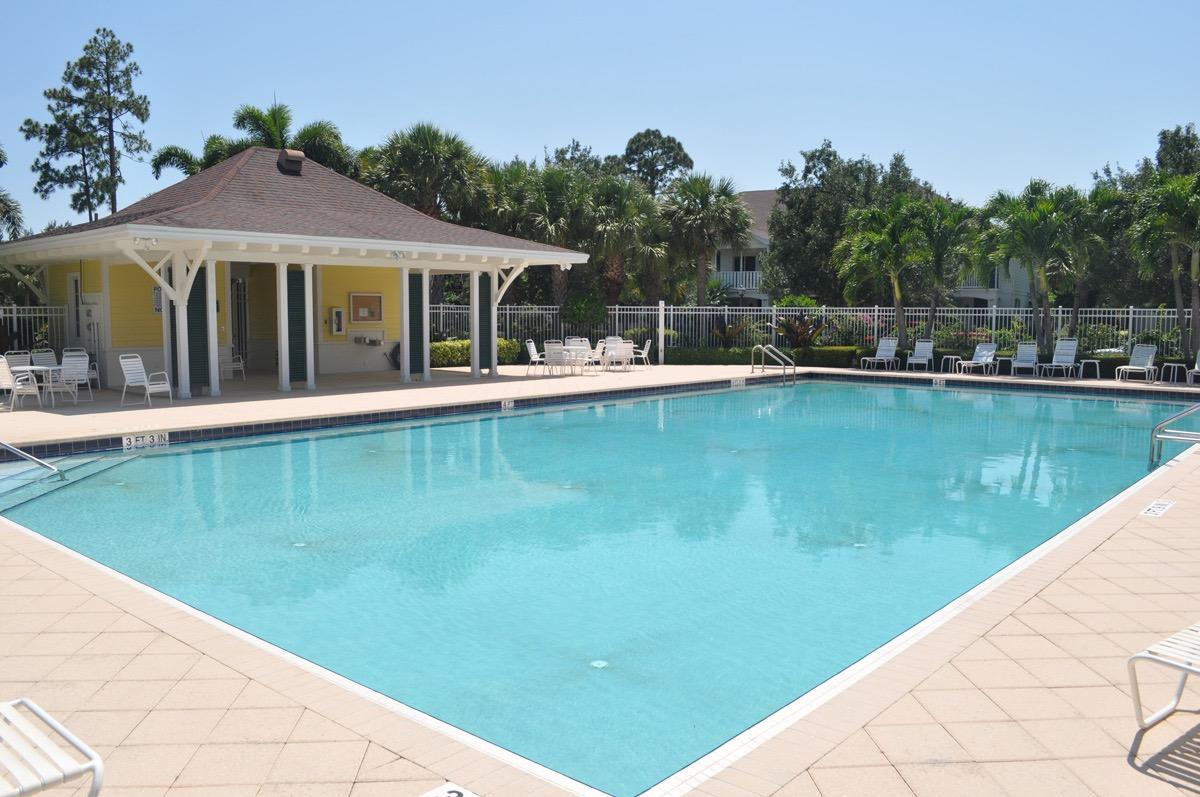 3280 West Community Drive Jupiter, FL 33458 - Photo 30 of 37 Martinique pool