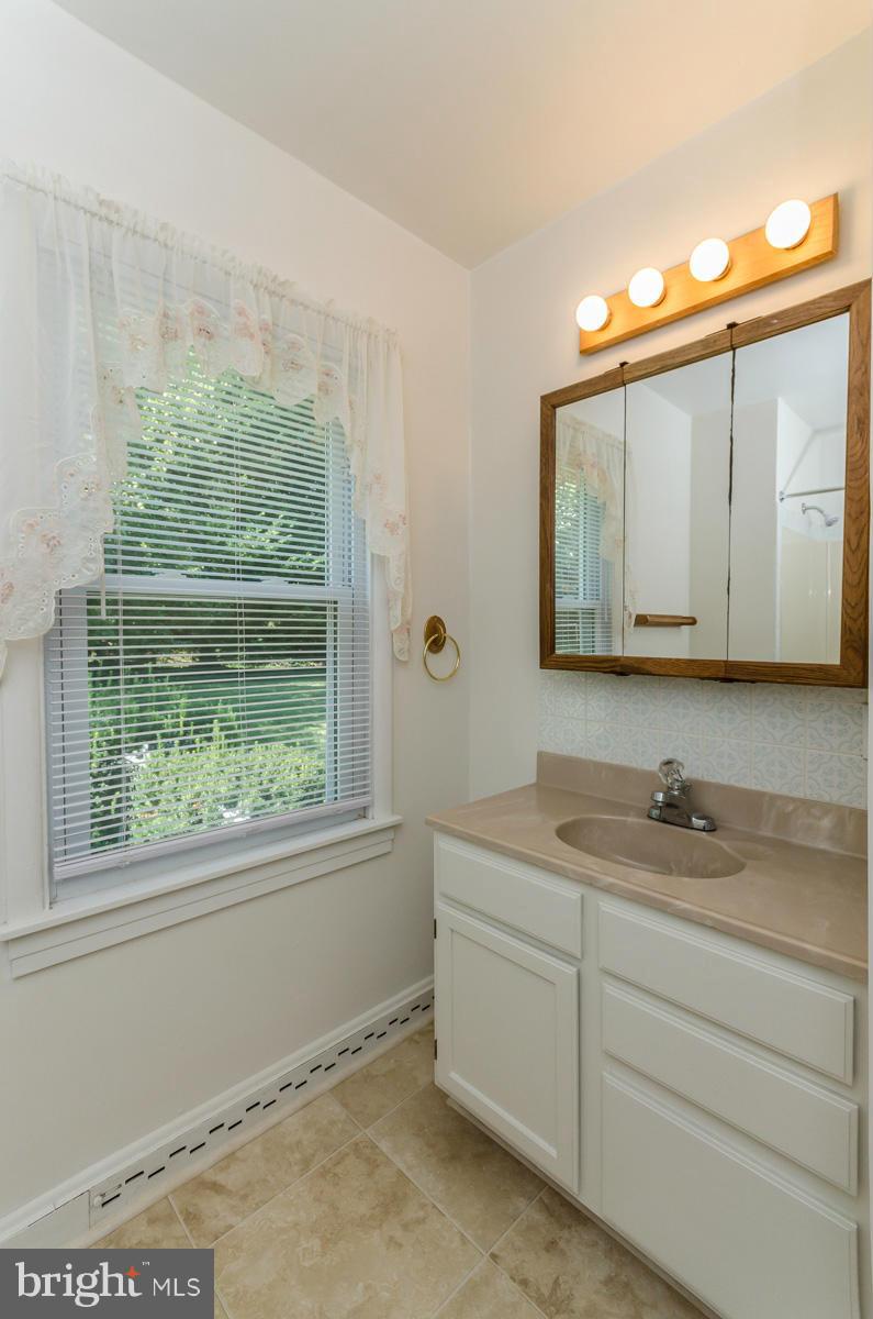 2789 Riva Road Annapolis, MD 21401 - Photo 12 of 19 Bath (Master)