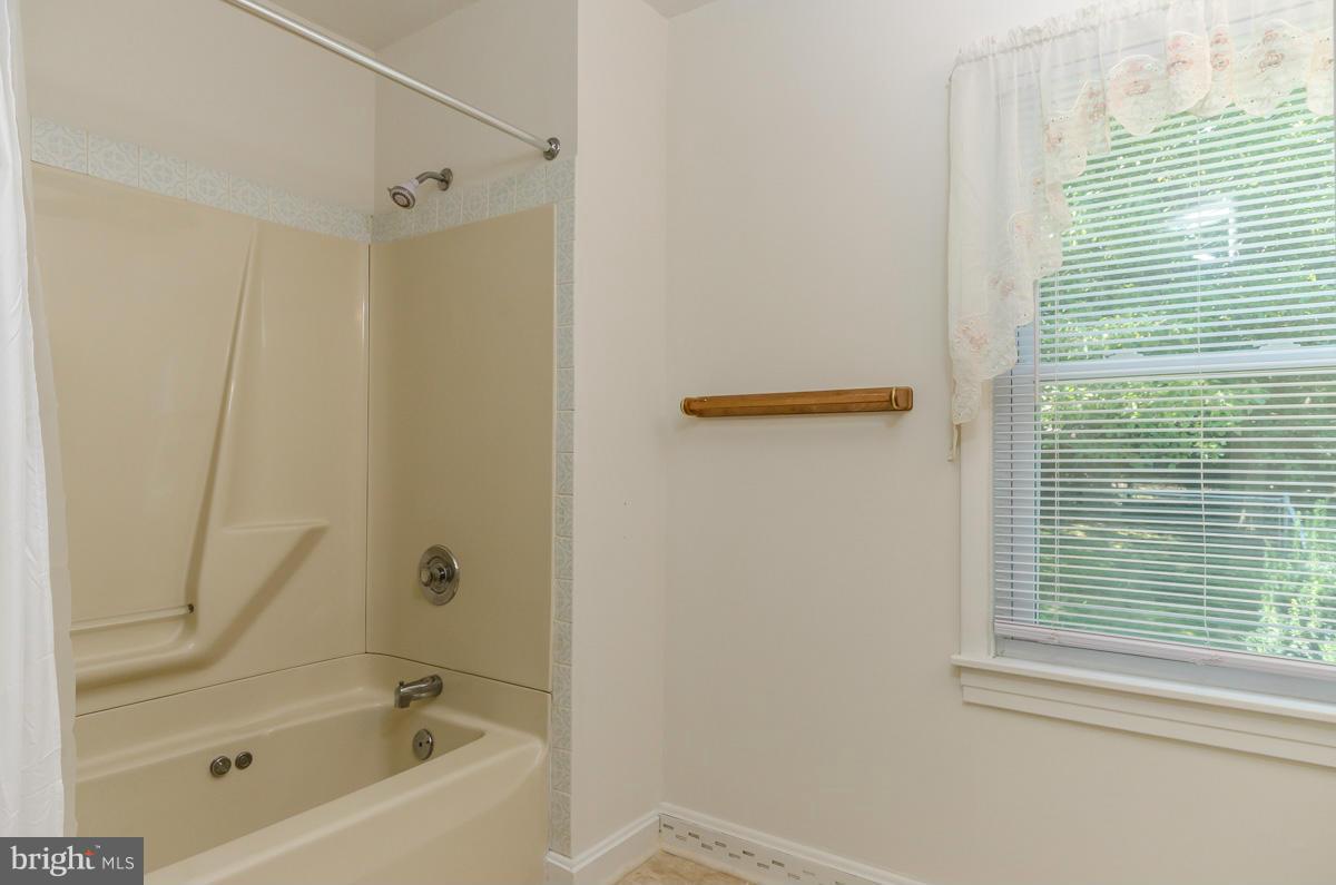 2789 Riva Road Annapolis, MD 21401 - Photo 13 of 19 Bath (Master)