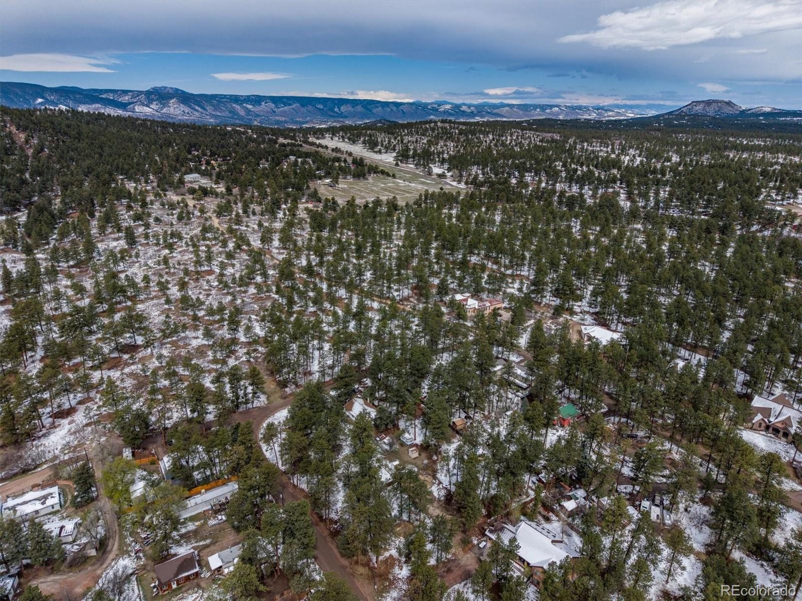 9231 South Curtis Road Larkspur, CO 80118 - Photo 15 of 16 a view of an ocean