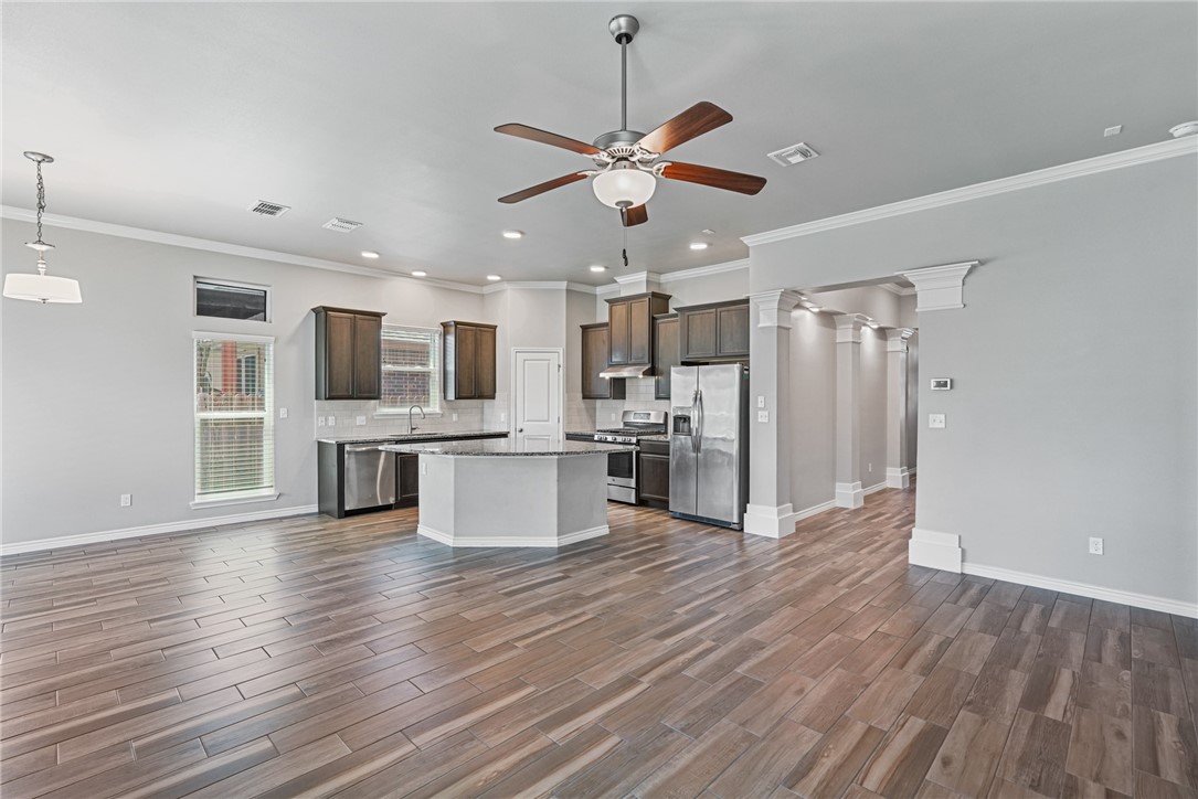 7213 Bryson Way Corpus Christi, TX 78414 - Photo 5 of 24