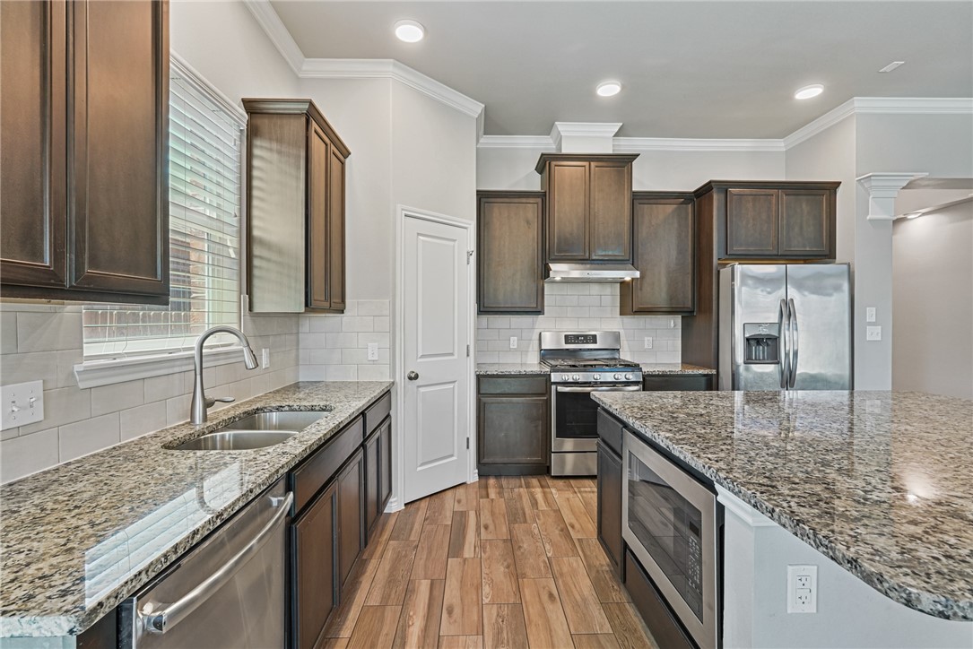 7213 Bryson Way Corpus Christi, TX 78414 - Photo 7 of 24