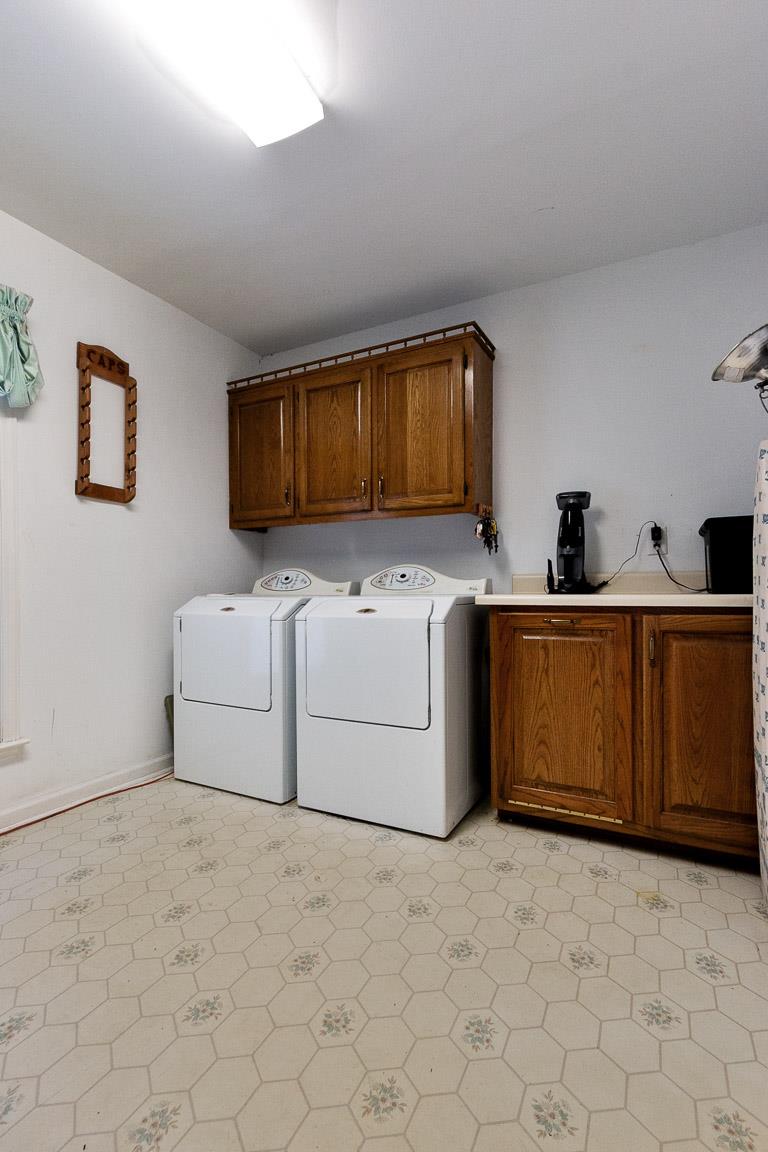 444 Horn Springs Road Lebanon, TN 37087 - Photo 28 of 30 Utility/mud room off the garage