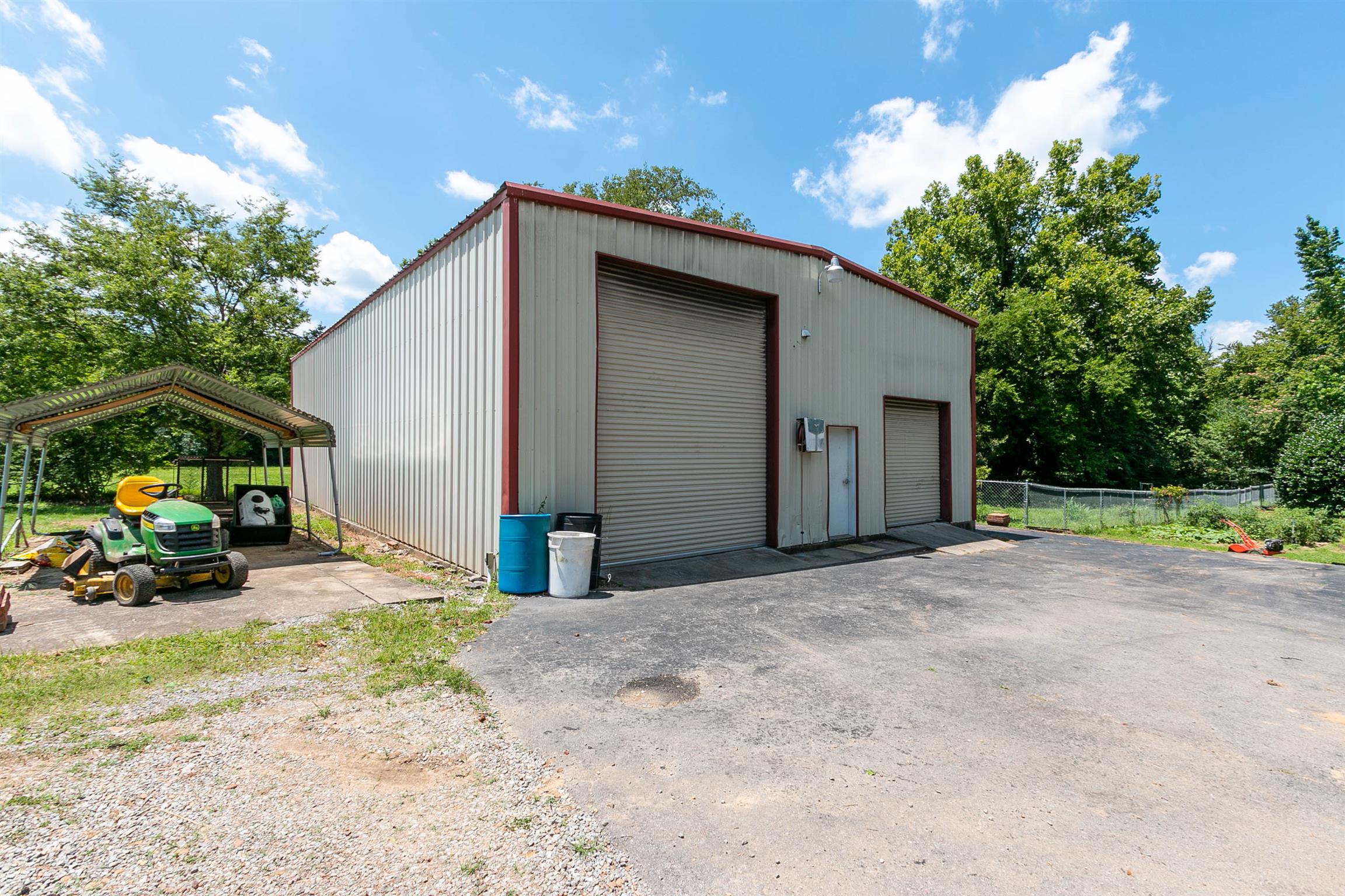 444 Horn Springs Road Lebanon, TN 37087 - Photo 4 of 30 Work from home. Store your auto toys. Whats your hobby?