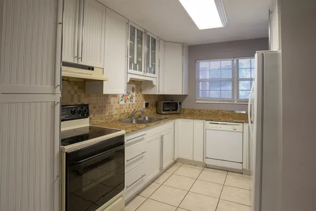 $385,000 | 2992 Corrib Drive, Tallahassee, FL 32309