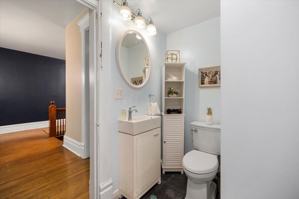 1062 Bryden Road Columbus, OH 43205 - Photo 38 of 68 44-Bath 2-1062 Bryden Rd -22