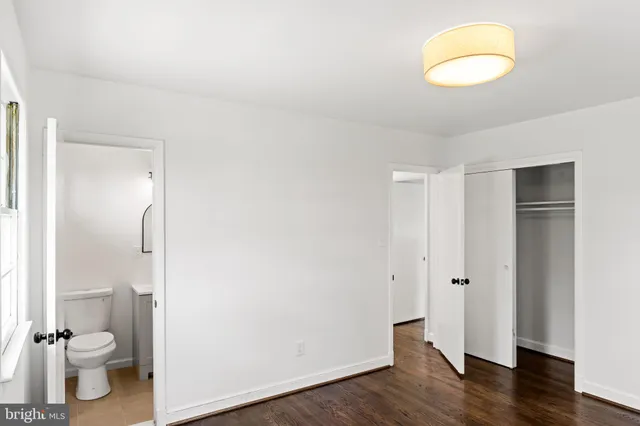 a bathroom with a toilet