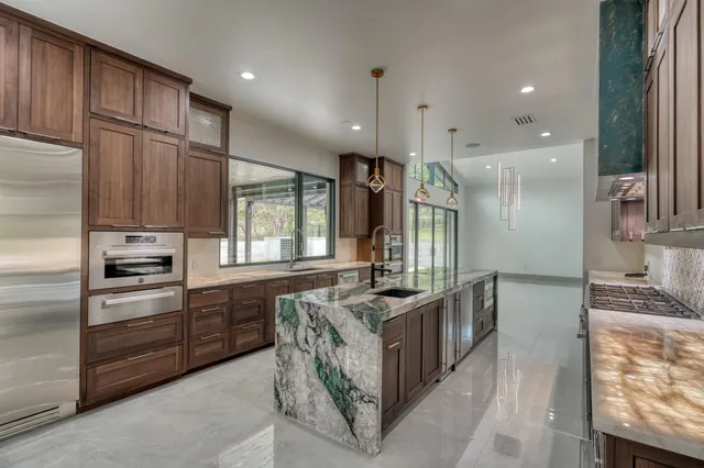 $2,795,000 | 405 Bay W Boulevard, Horseshoe Bay, TX 78657