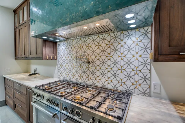 $2,795,000 | 405 Bay W Boulevard, Horseshoe Bay, TX 78657