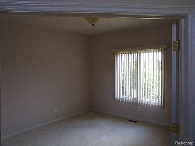 6622 Chatham Circle Rochester, MI 48306 - Photo 5 of 14 DCP03799