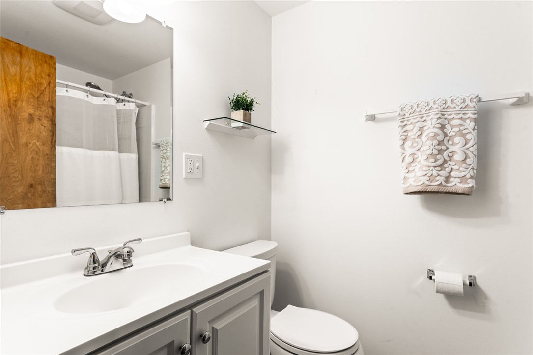 144 East Beach Road Charlestown, RI 02813 - Photo 29 of 45 Full bath with shower