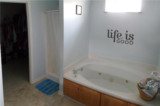 82 Bradshaw Road Lebanon, TN 37087 - Photo 16 of 20 a bathroom with a bathtub