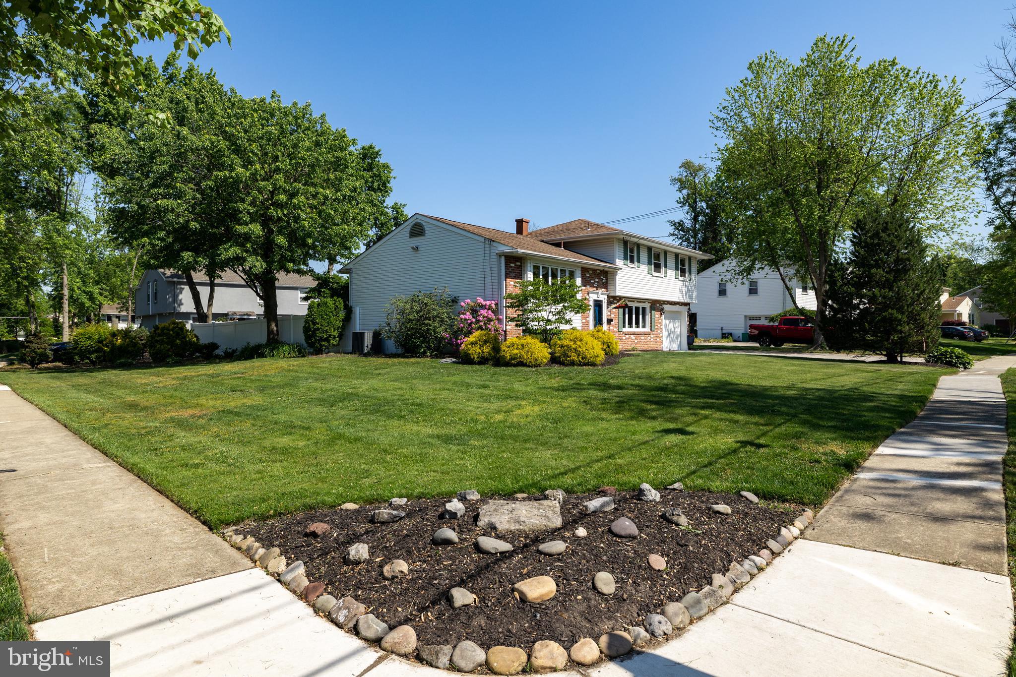 930 Abington Road Cherry Hill, NJ 08034 - Photo 3 of 40 Gallery Image 3